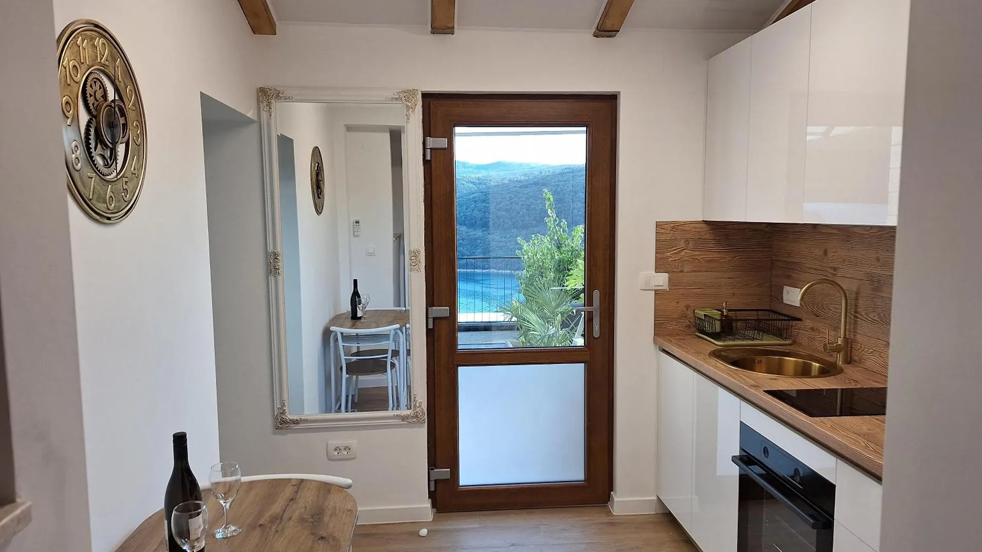 Studio Apartment Duli Rabac With Private Hot Tub And Free Parking كرواتيا