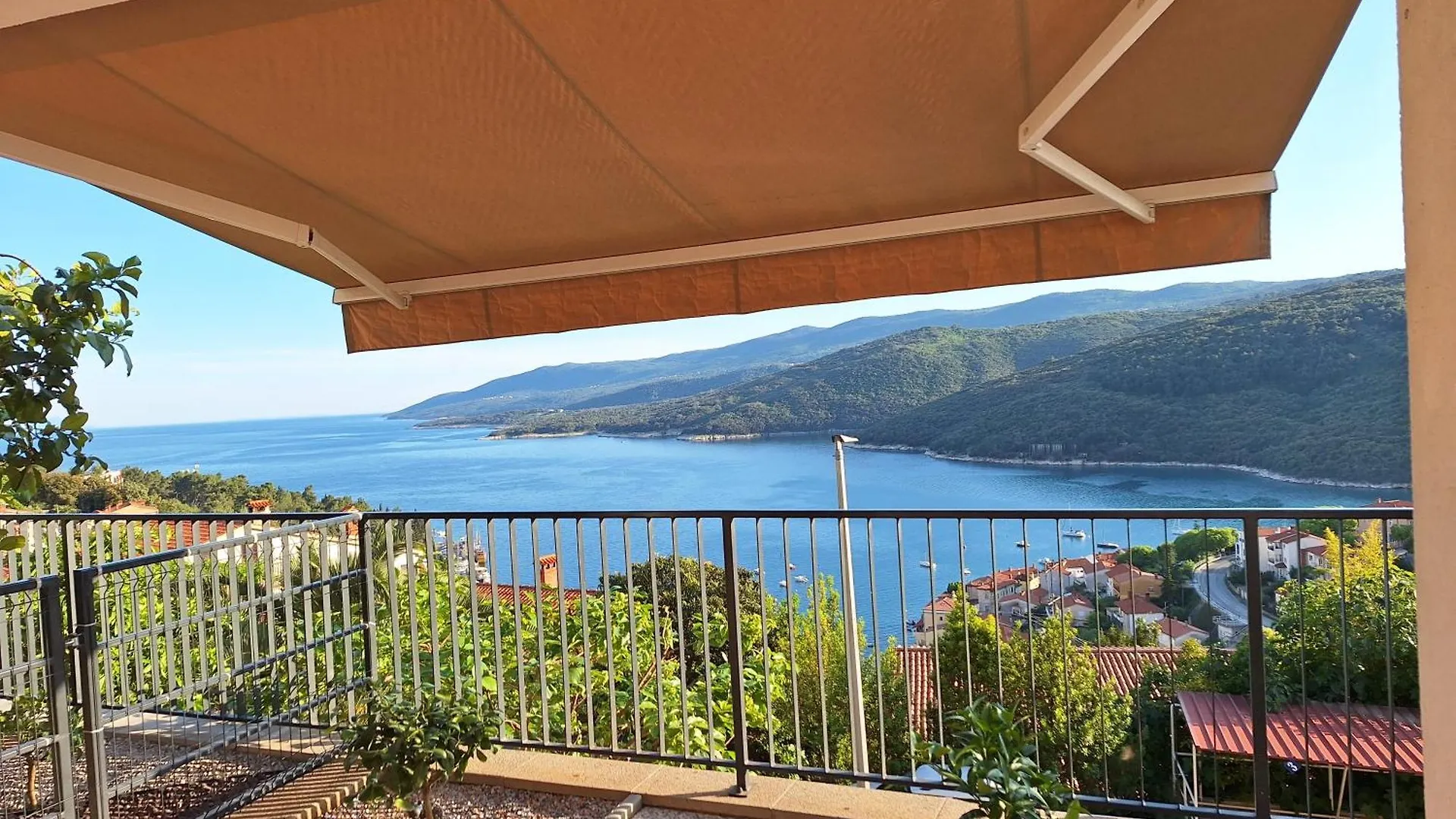 Studio Apartment Duli Rabac With Private Hot Tub And Free Parking Croatie
