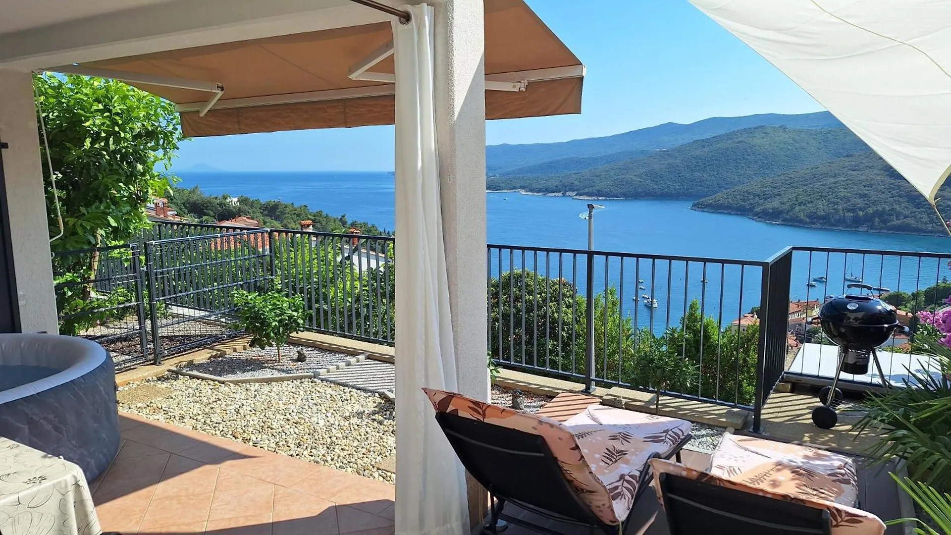 Studio Apartment Duli Rabac With Private Hot Tub And Free Parking