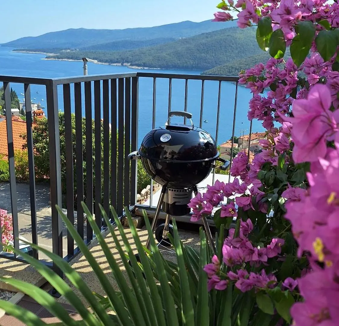 Studio Apartment Duli Rabac With Private Hot Tub And Free Parking كرواتيا